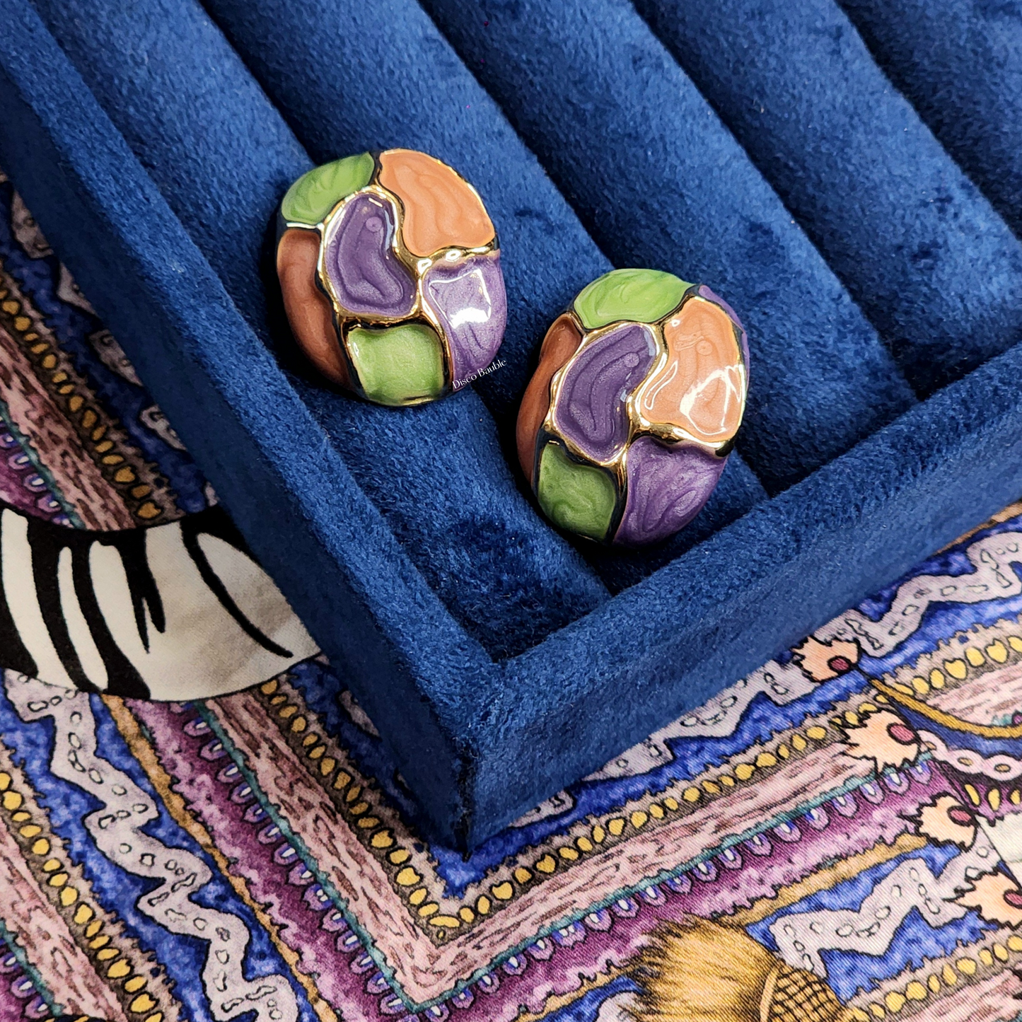 Tricolour enamel studs