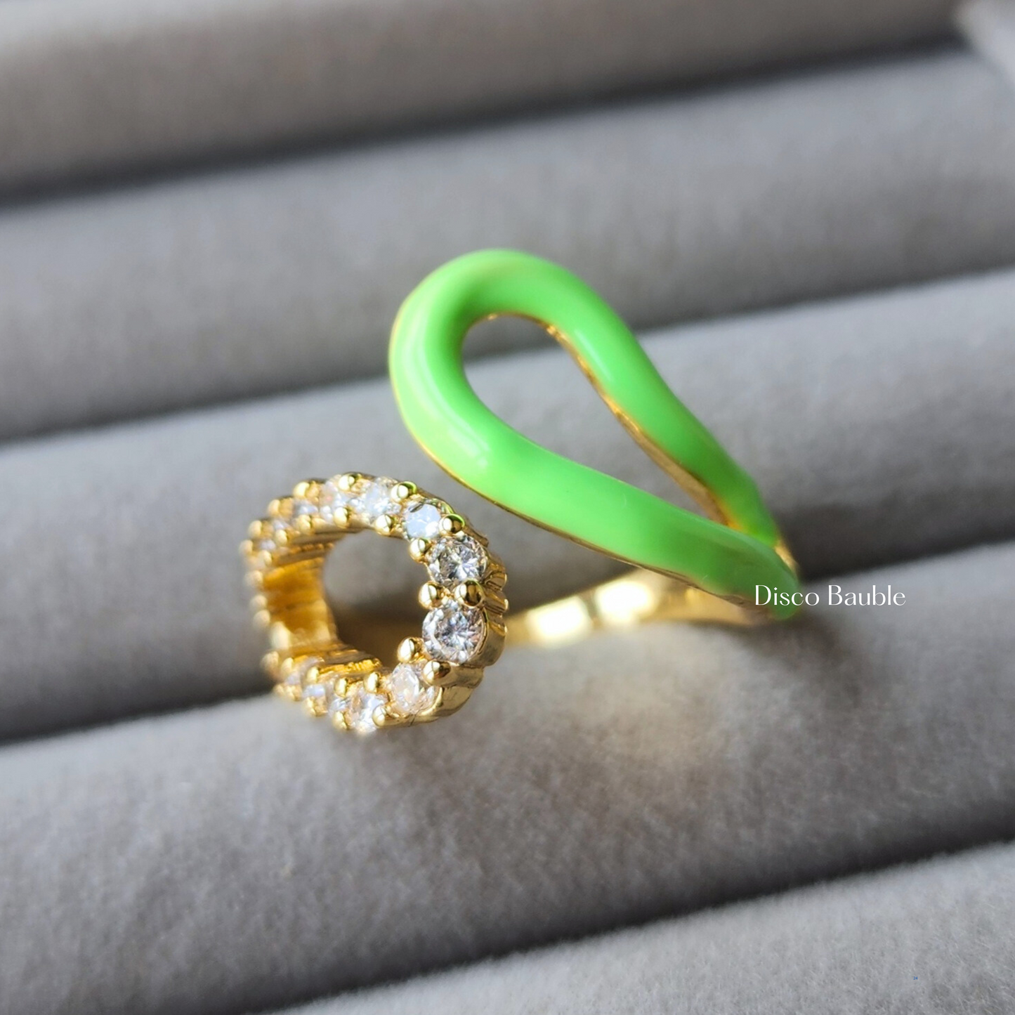 Colorful ring with zircons (Green)