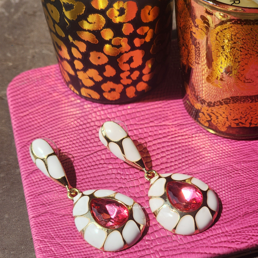 Vintage style drop earrings (White and Pink)