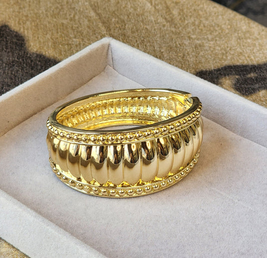 Vintage cuff