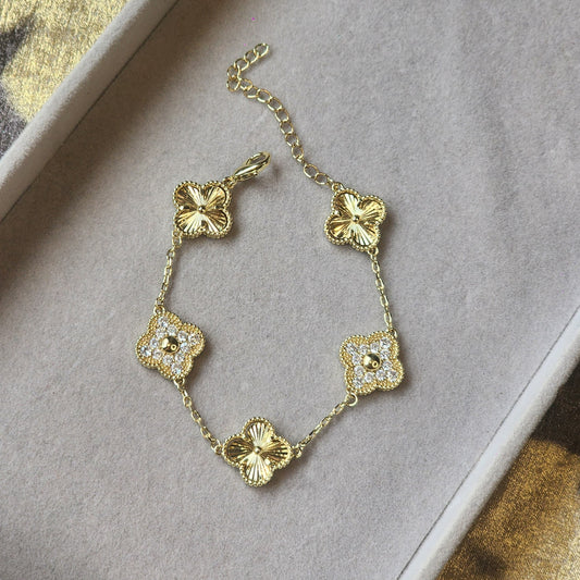 Gold clover bracelet