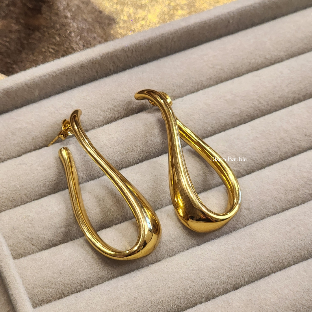 Wave gold hoops