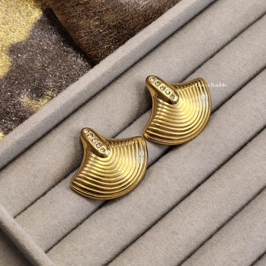 Deco Fan Studs